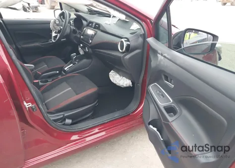 2025 Nissan Versa 1.6 Sr z USA, uszkodzony, nr VIN 3N1CN8FV3SL819111